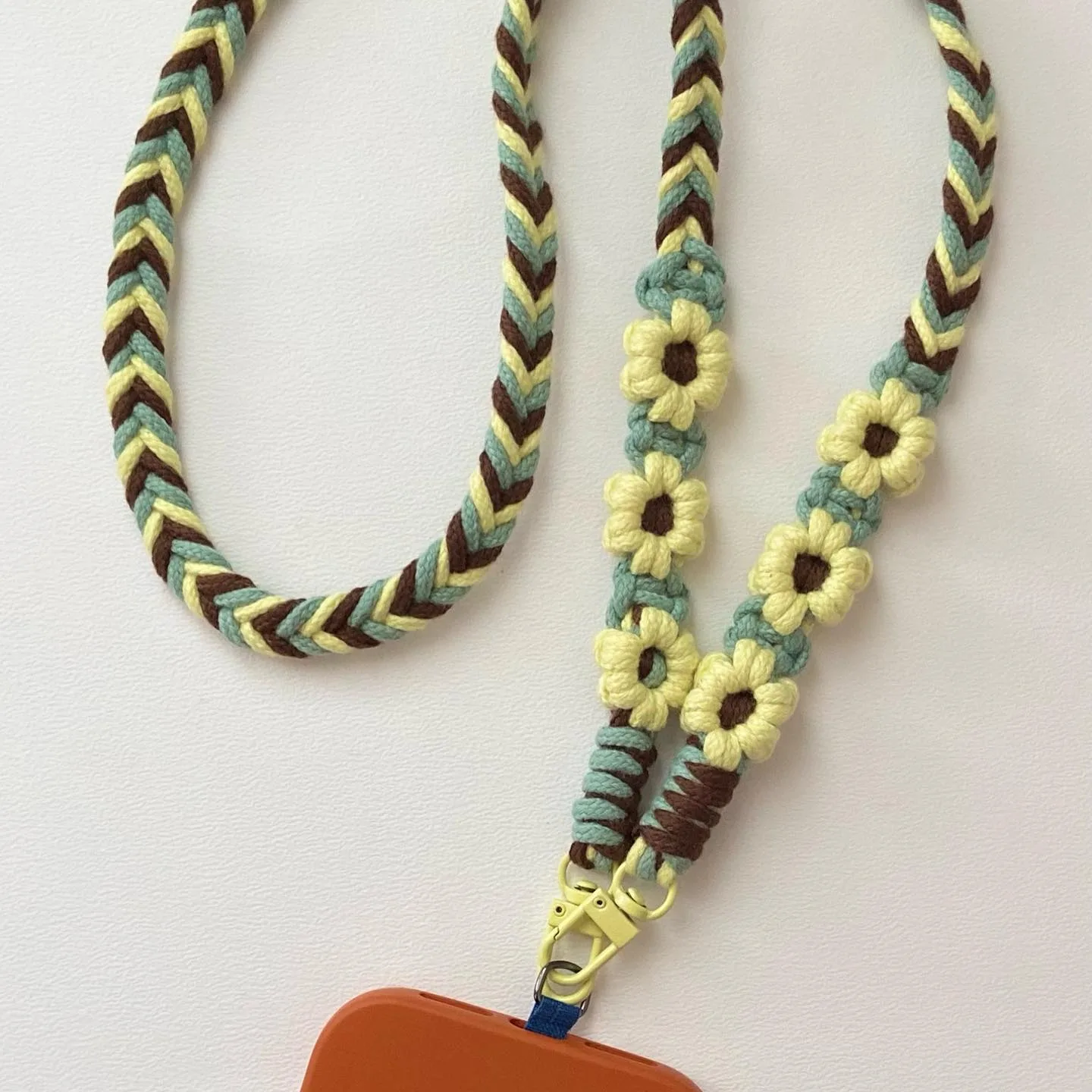 [Mua 2 tặng Sticker B Bee] Dây thắt hoa Macrame handmade đa năng đeo Điện thoại/ Thẻ sinh viên B Bee
